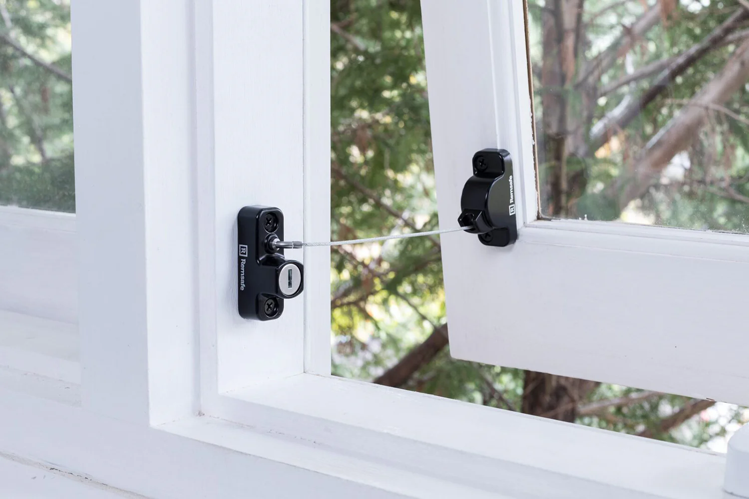 Remsafe Window Metrolite Retractable Cable Lock - Available in Black and White - Image 2