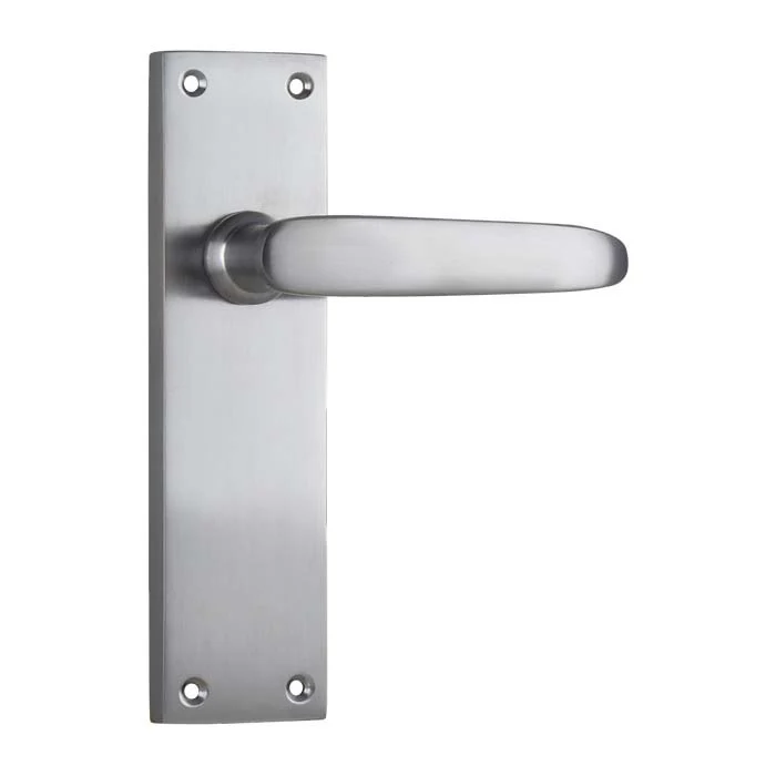 Tradco Balmoral Door Lever Handle on Rectangular Backplate Satin Chrome - Image 4