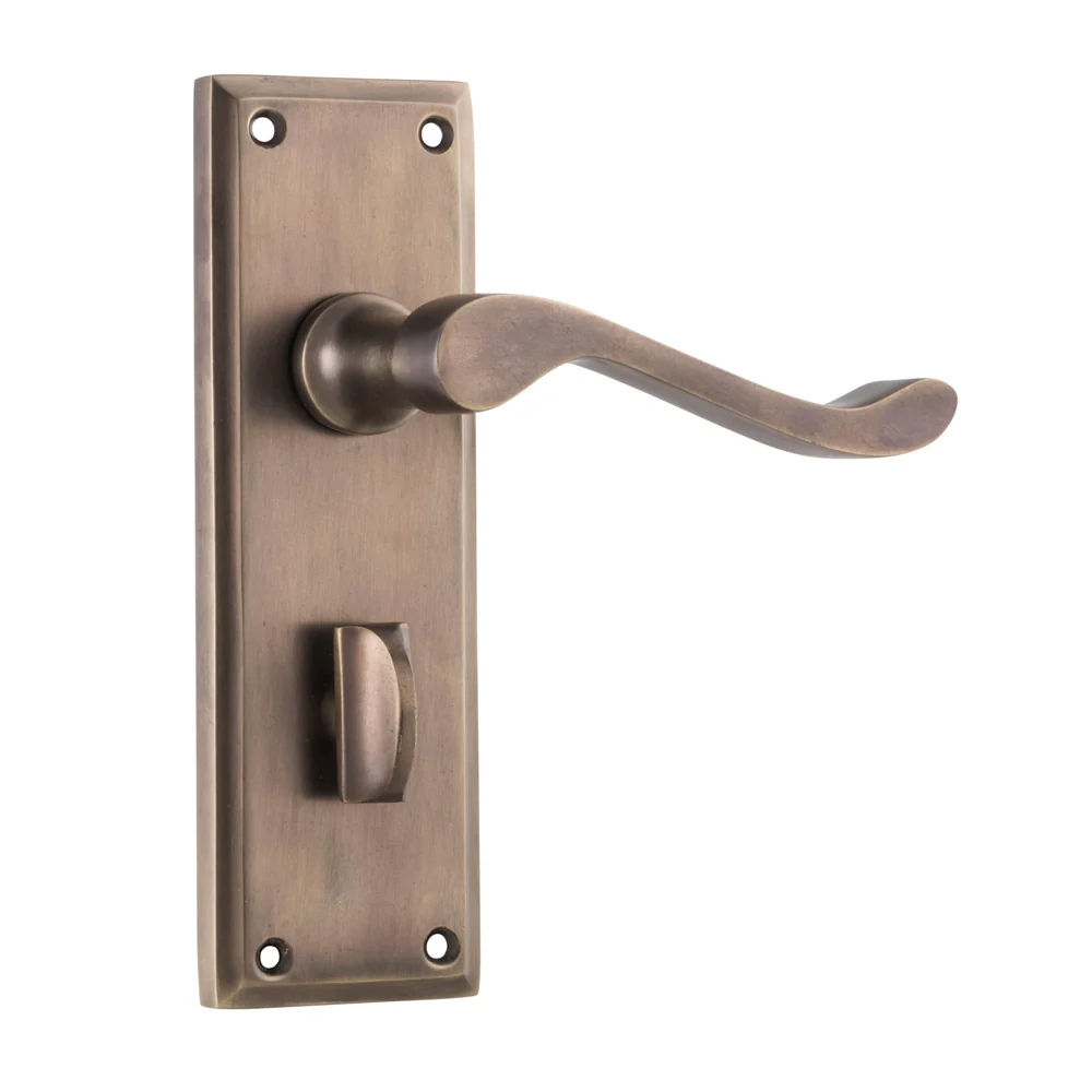 Tradco Camden Door Lever Handle on Rectangular Backplate Antique Brass - Image 4