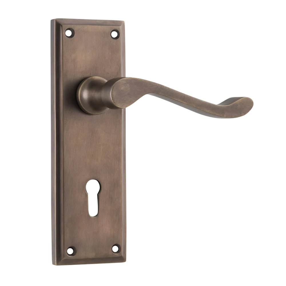 Tradco Camden Door Lever Handle on Rectangular Backplate Antique Brass - Image 5