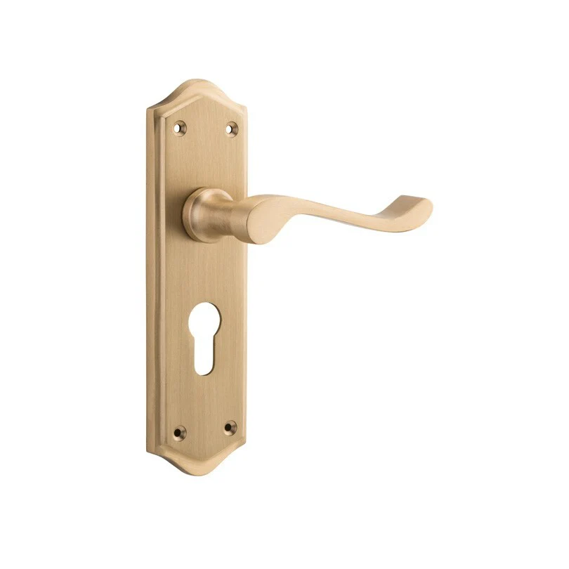 Tradco Henley Lever Door Handle on Shouldered Backplate Satin Brass - Image 3