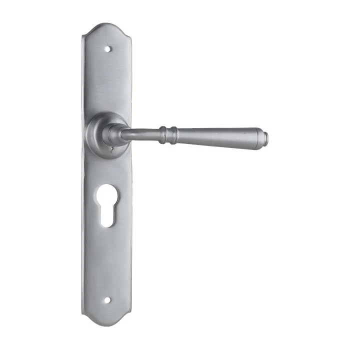 Tradco Reims Lever Door Handle on Long Backplate Satin Chrome - Image 3