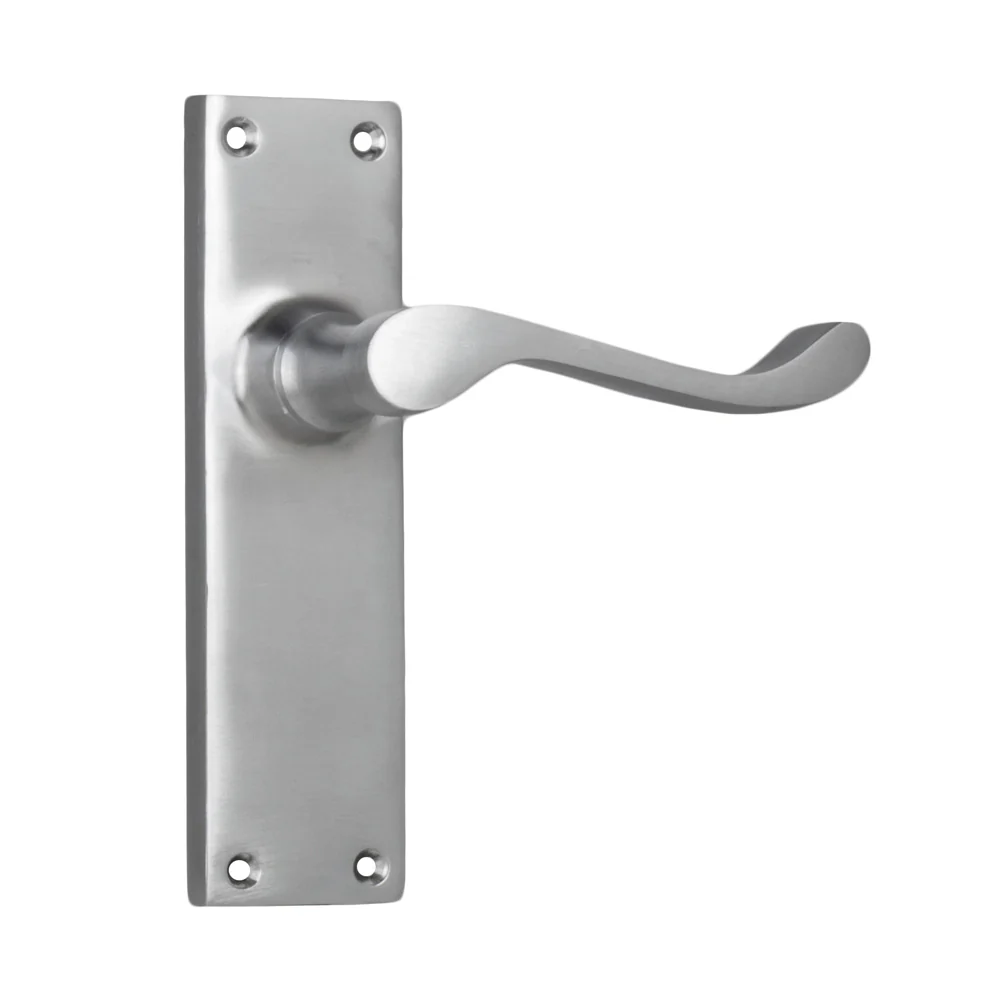 Tradco Victorian Lever Door Handle on Long Backplate Satin Chrome - Image 4