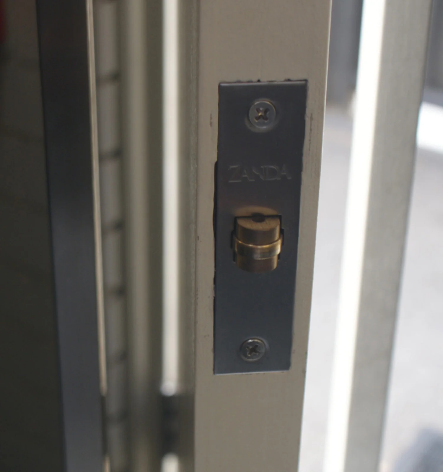 Zanda Adjustable Heavy Duty Roller Mortice Catch - Available in Various Finishes - Image 3