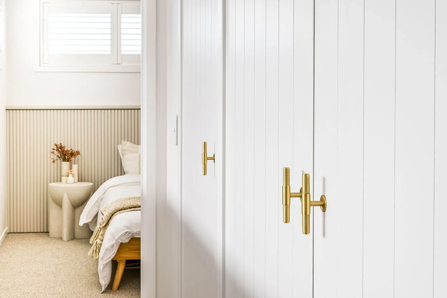 Zanda Zurich Knurled Cabinet T-Bar Handle - Available in Various Finishes - Image 2